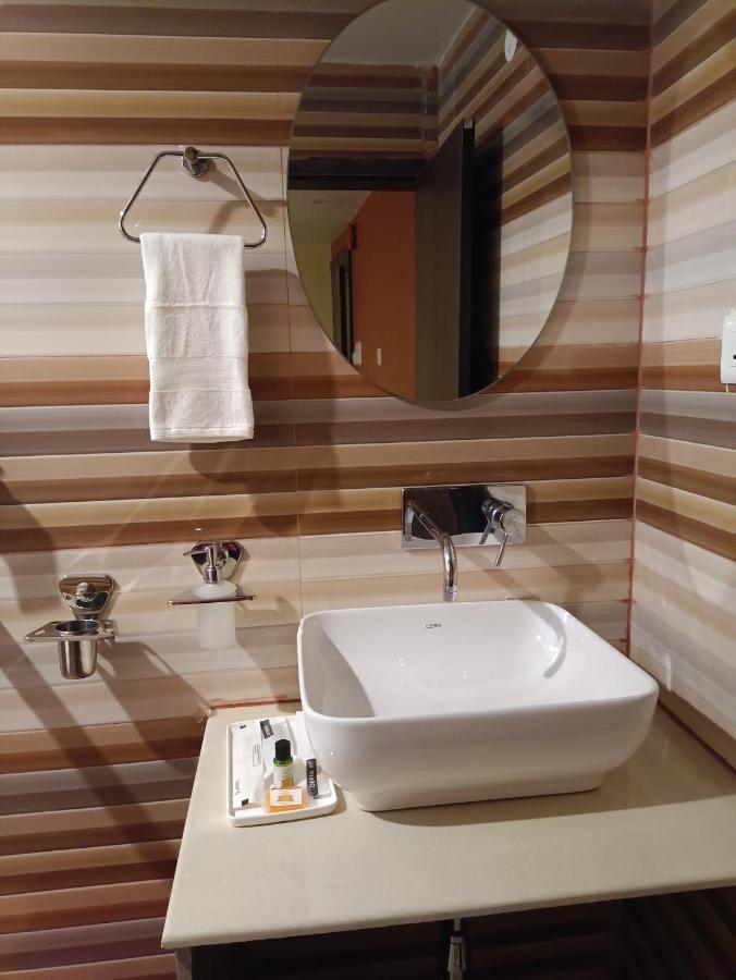ホテル Royal View Residency ブッダガヤ エクステリア 写真