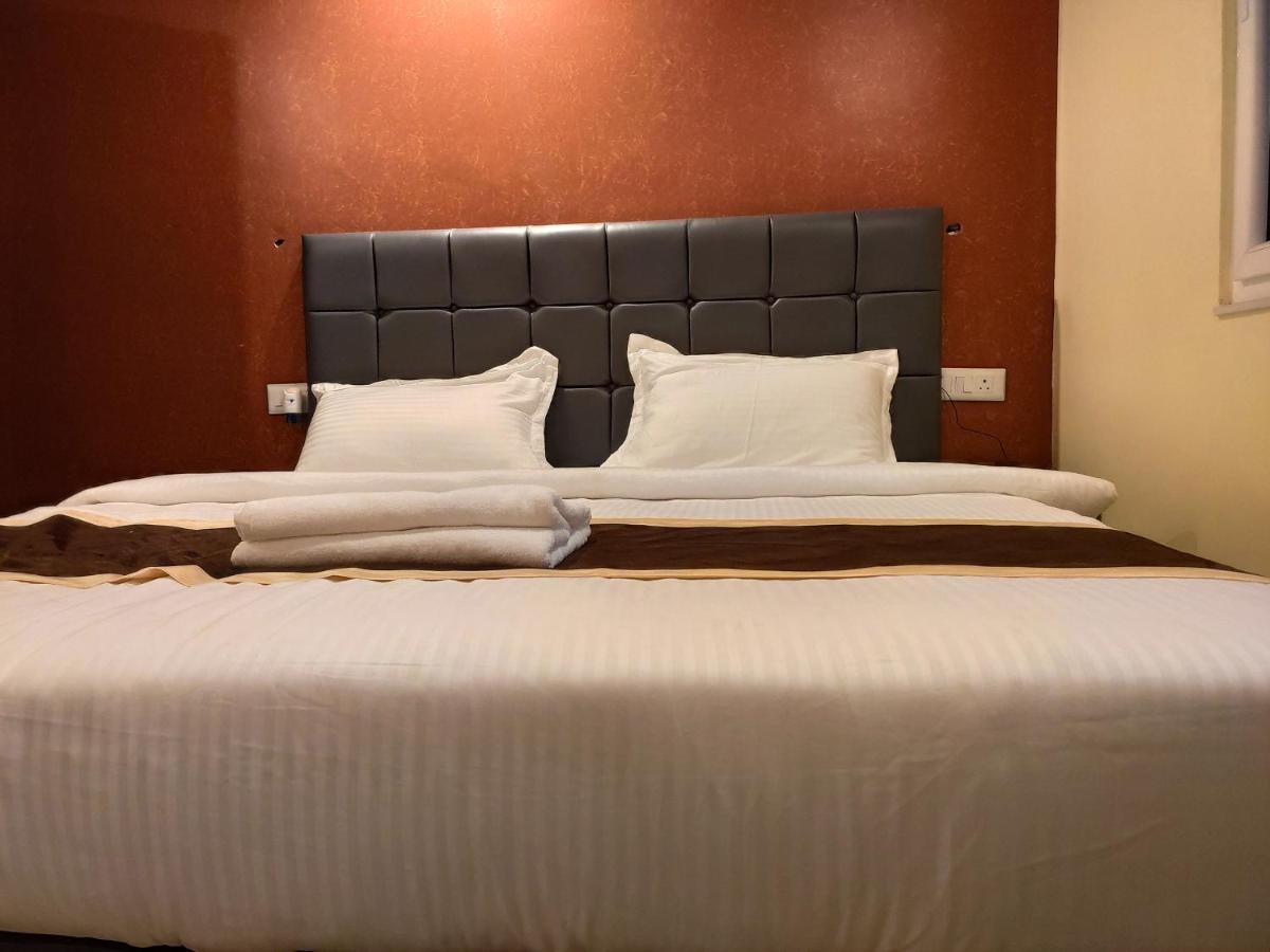 ホテル Royal View Residency ブッダガヤ エクステリア 写真