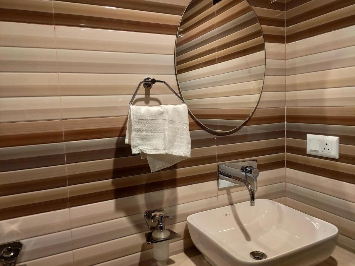 ホテル Royal View Residency ブッダガヤ エクステリア 写真