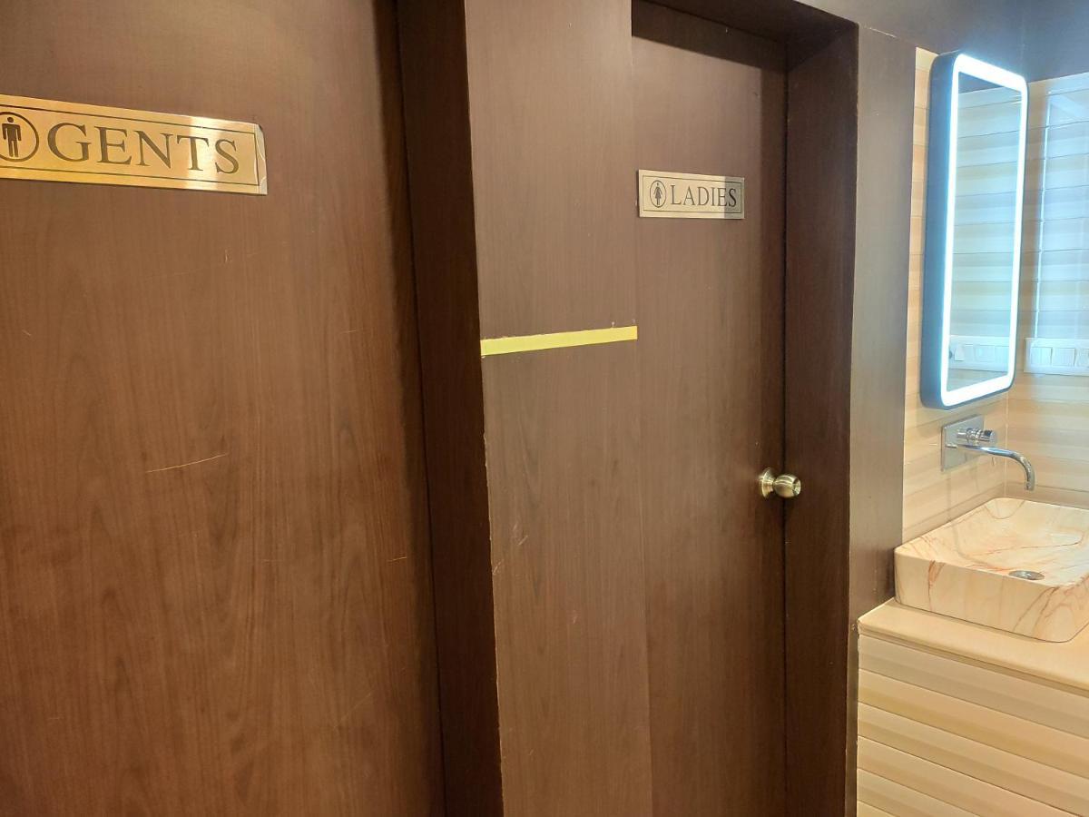 ホテル Royal View Residency ブッダガヤ エクステリア 写真